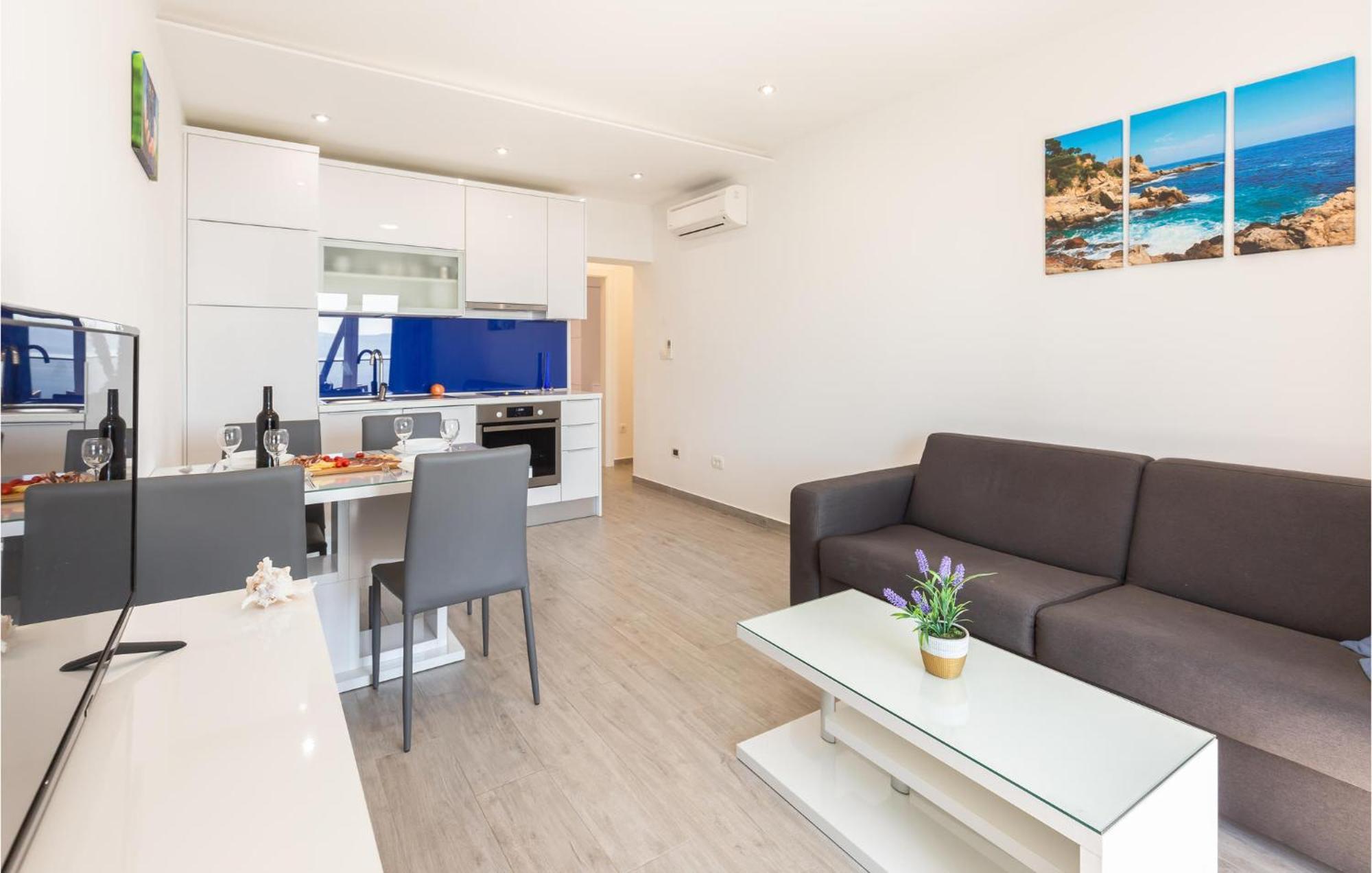 Amazing Apartment In Medici With Kitchen Kutleša Exterior foto