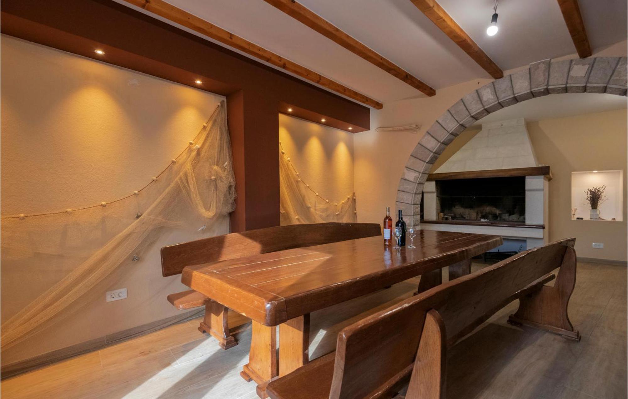 Amazing Apartment In Medici With Kitchen Kutleša Exterior foto